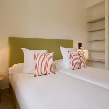 Appartement Adriano 16 *